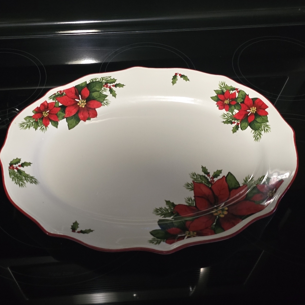 Better Homes and Gardens Creamware 15" Oval Serving Platter Poinsettia - Picture 2 of 13